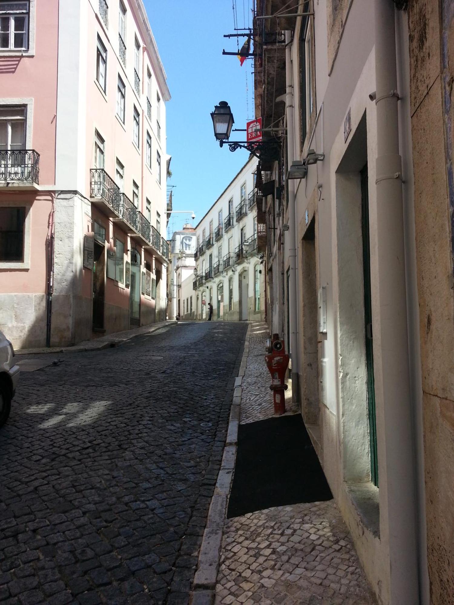 Charming Flat With Balconies Central Chiado District 2 Bedrooms & Ac 19Th Century Building Lisbon Exterior photo