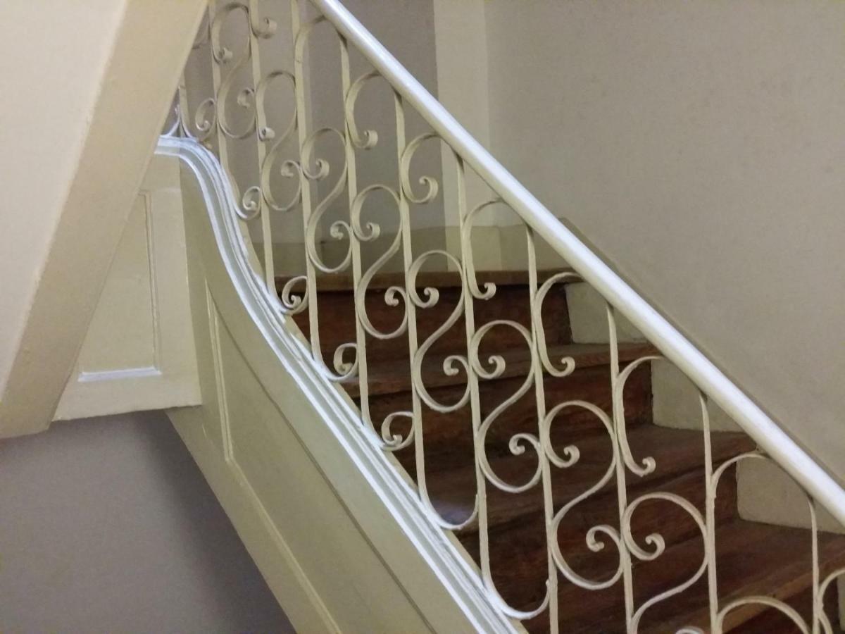 Charming Flat With Balconies Central Chiado District 2 Bedrooms & Ac 19Th Century Building Lisbon Exterior photo