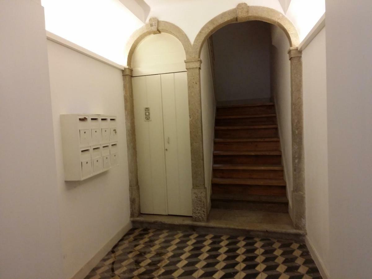 Charming Flat With Balconies Central Chiado District 2 Bedrooms & Ac 19Th Century Building Lisbon Exterior photo