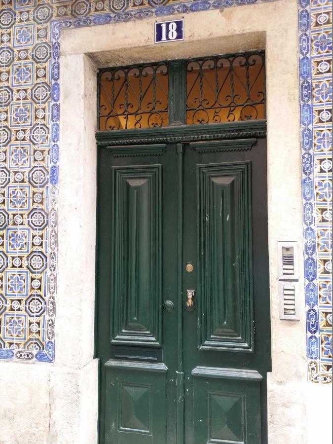 Charming Flat With Balconies Central Chiado District 2 Bedrooms & Ac 19Th Century Building Lisbon Exterior photo